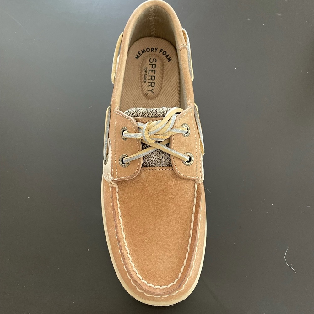 Women’s Sperry boat shoe